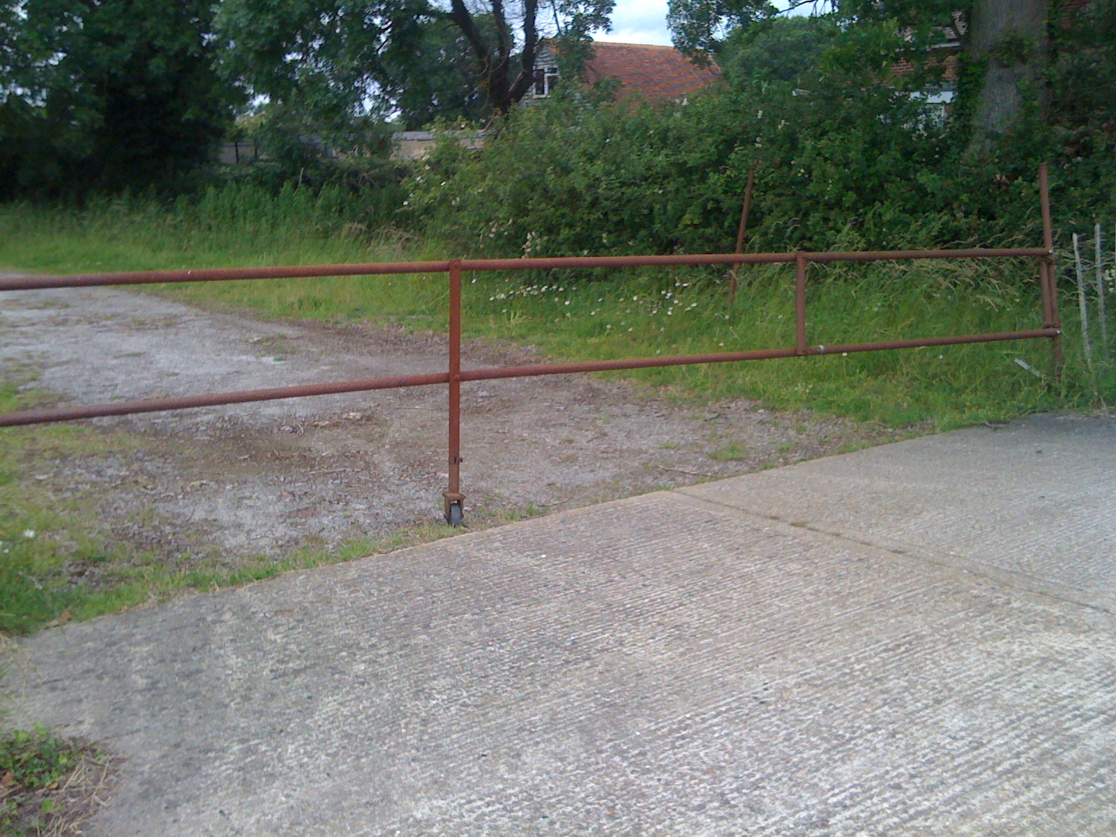 scaffold poles at Cotswold Place